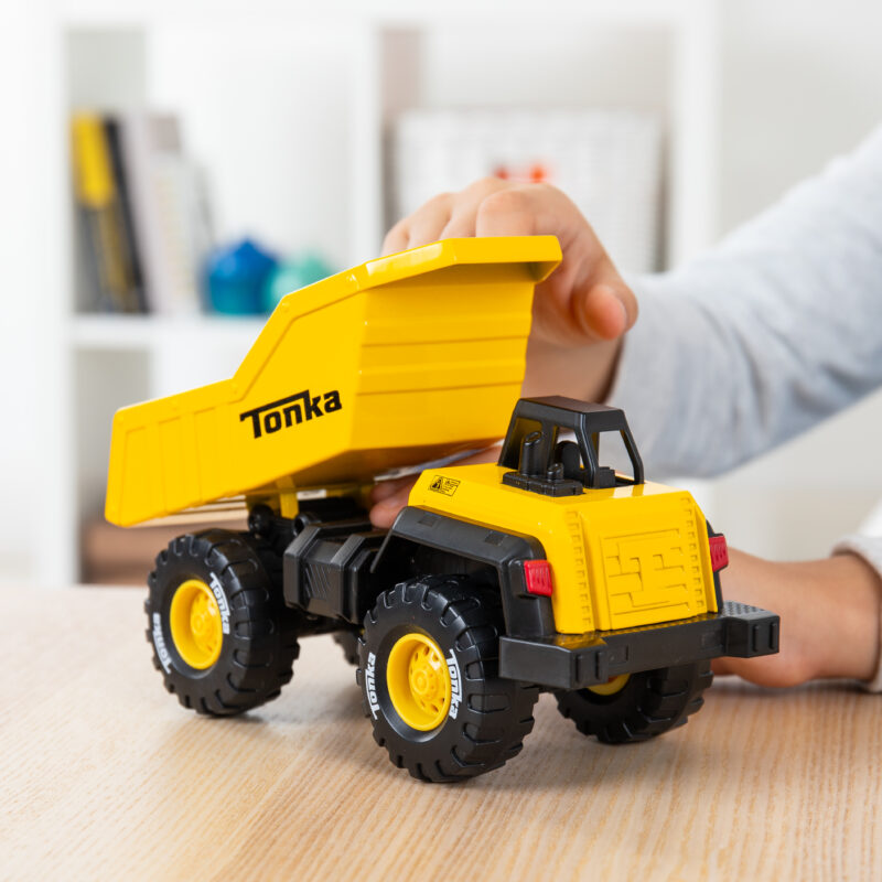 Tonka Classic Dump Truck - US 7484